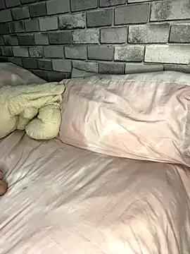 Freechat Poppy_frankie on StripChat