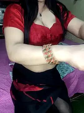 PRIYA_22 on StripChat