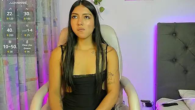 StripChat Quiinn_bx is Freechat Quiinn_bx — BOUNCING + SOAPY TITS