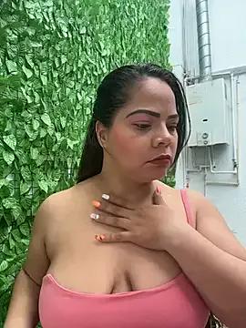 StripChat ROUSE_SINCLAIR is Freechat ROUSE_SINCLAIR — raised open legs