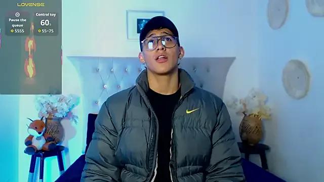 StripChat SalvadorFit is Freechat SalvadorFit — HEY SAL !!