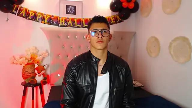 Freechat SalvadorFit on StripChat