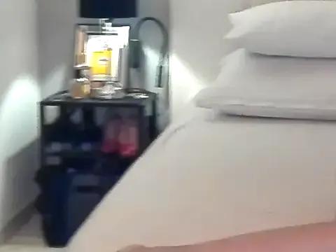 Group simonacavali on StripChat