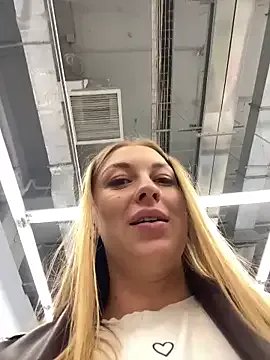 Freechat Sweet___Emily on StripChat