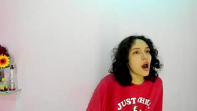 Freechat TeensNews18 on StripChat