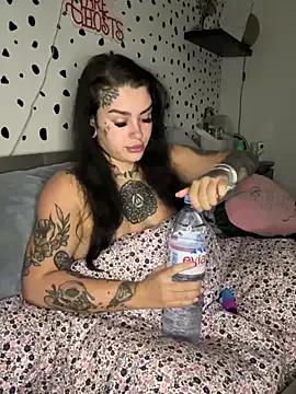 tempzzz12 on StripChat