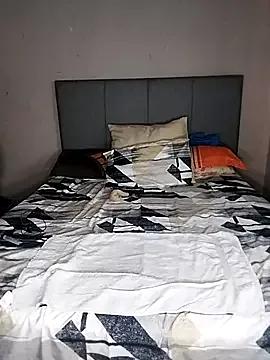 Freechat ThickPearlx23 on StripChat