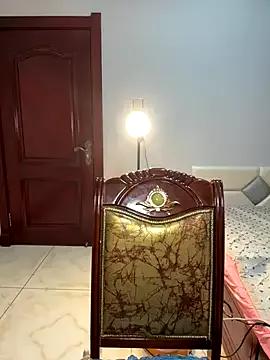 Freechat tuanzi125216 on StripChat