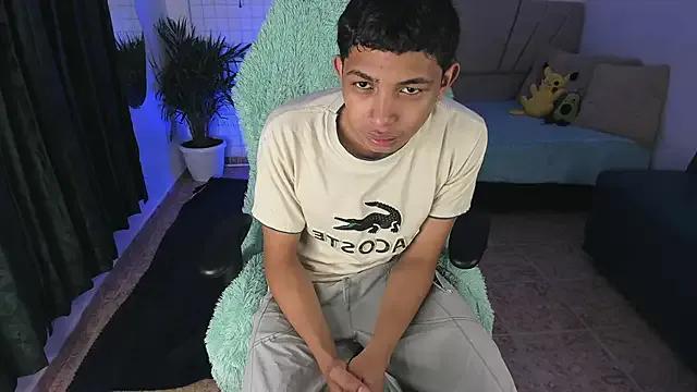 Freechat twinkmilk_ on StripChat