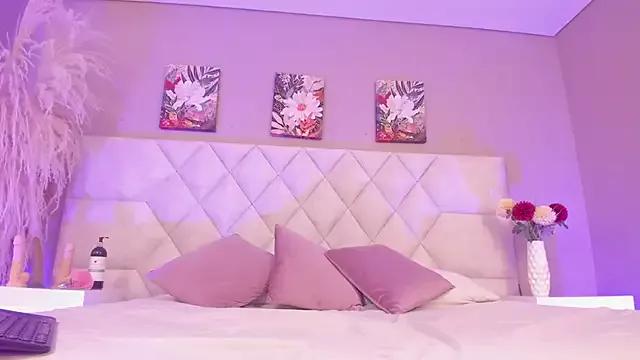 Freechat Viollet_xoxo on StripChat