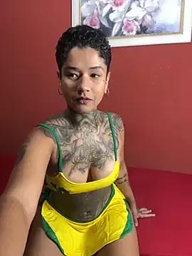 Freechat xbigpeach on StripChat