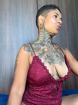 Freechat xbigpeach on StripChat