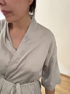 xiiuuff18 on StripChat 